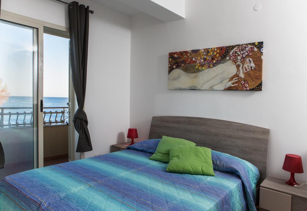 Semu A Mari B&B Santa Teresa Di Riva Quarto foto